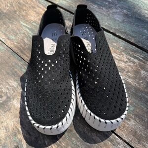 Project Cloud Slip On Shoes Womens 6 Black Perforated Comfort Sneakers NWOT